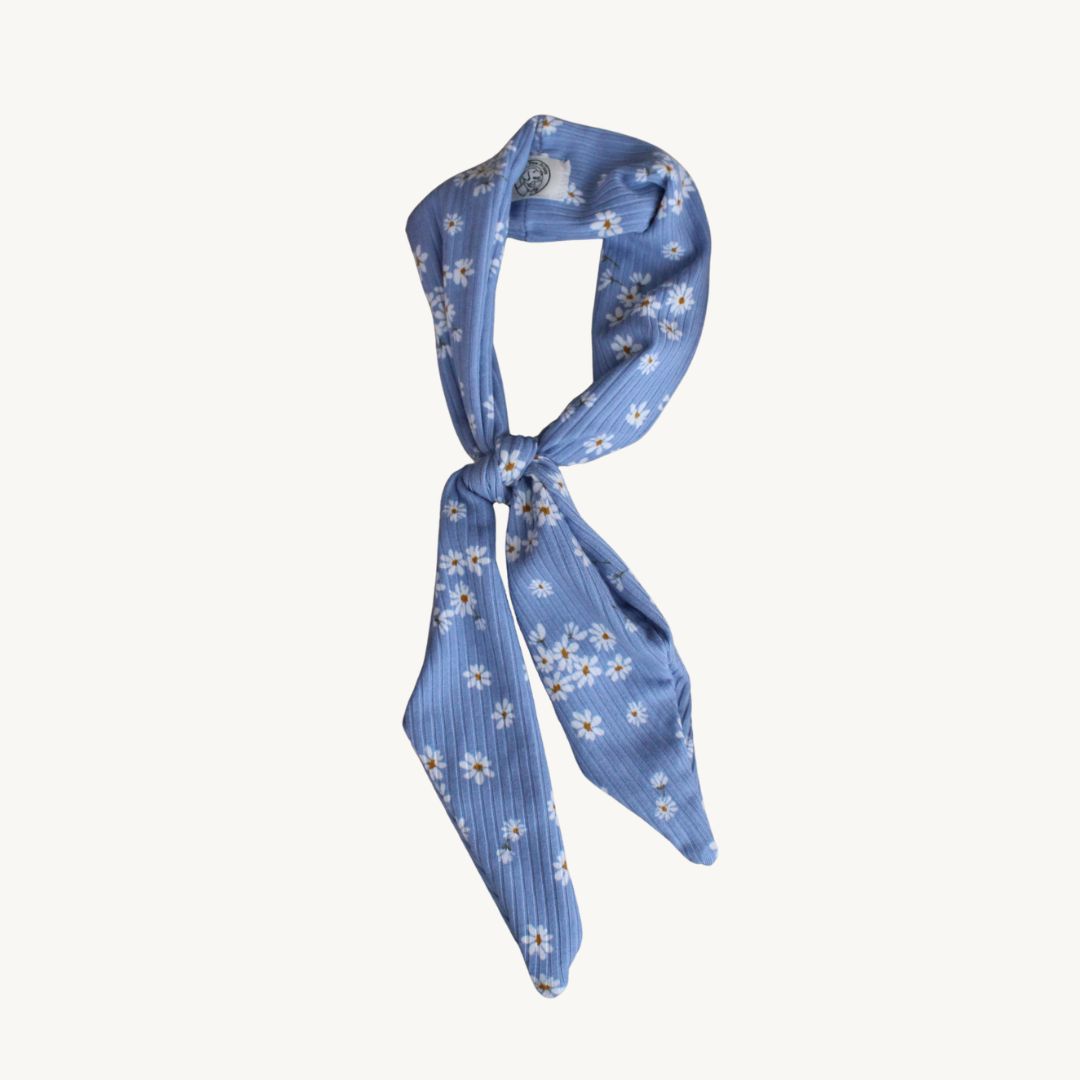 Blue Daisy Ascot